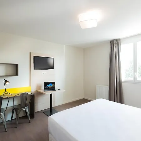 Westlodge Lyon Nord 3* ダルディリー