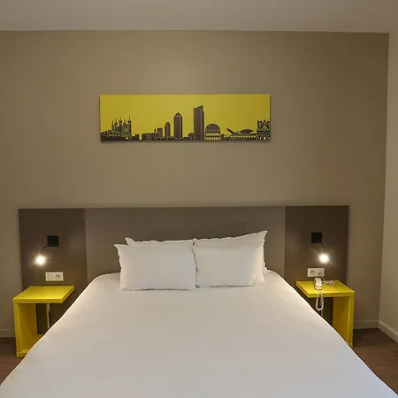 ホテル Westlodge Lyon Nord 3*
