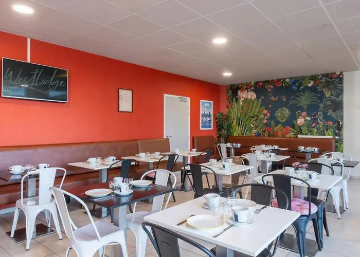 Hotell Westlodge Lyon Nord 3*