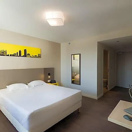 Westlodge Lyon Nord Hotel